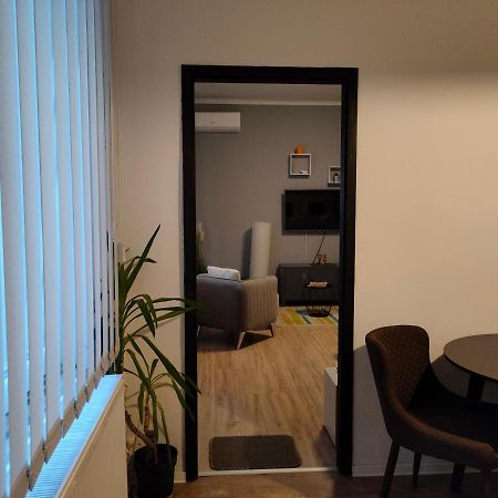 Pe-Ki Apartman Petfurdo Apartment Várpalota Екстериор снимка